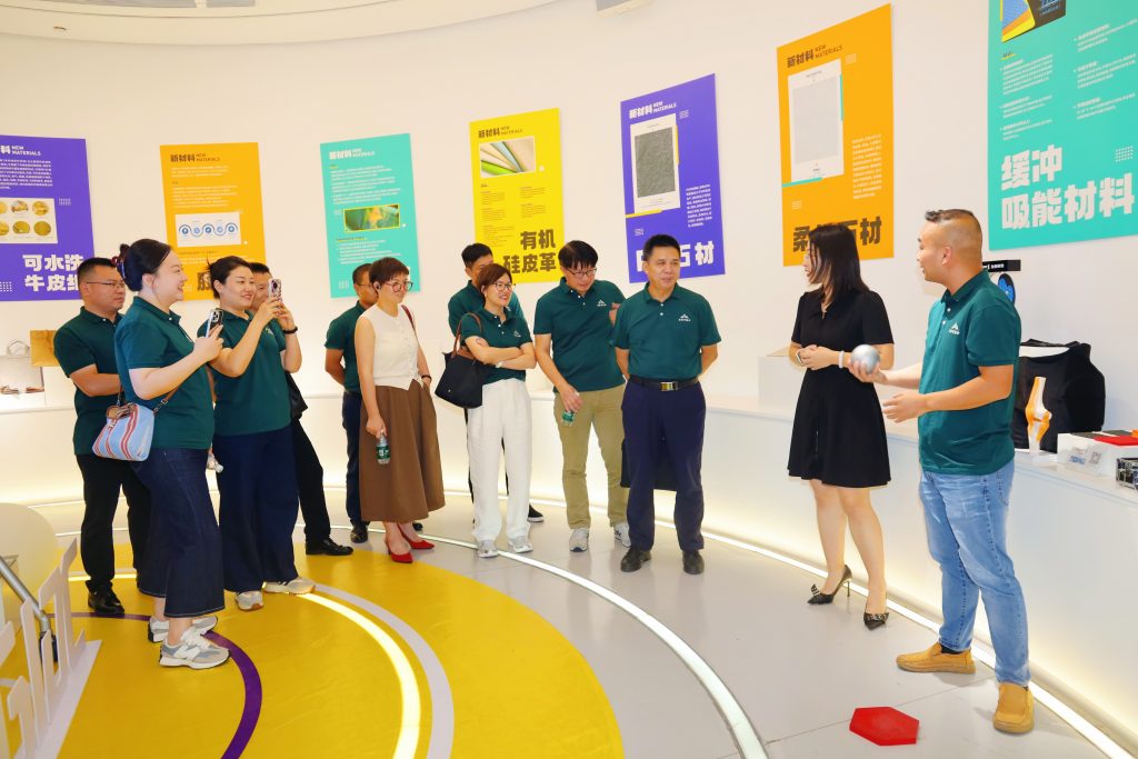 吉安商會走進廣東工業設計城，共探“細節致勝”與跨界融合新路徑